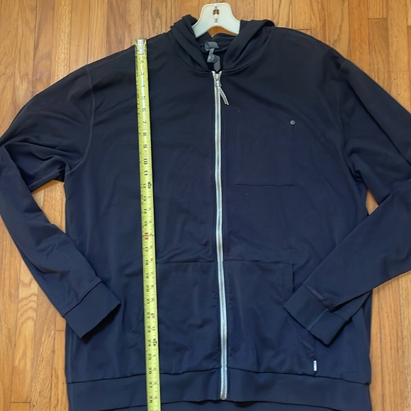 Vuori Men’s Black Coronado Hoodie - Size XXL - Picture 11 of 12